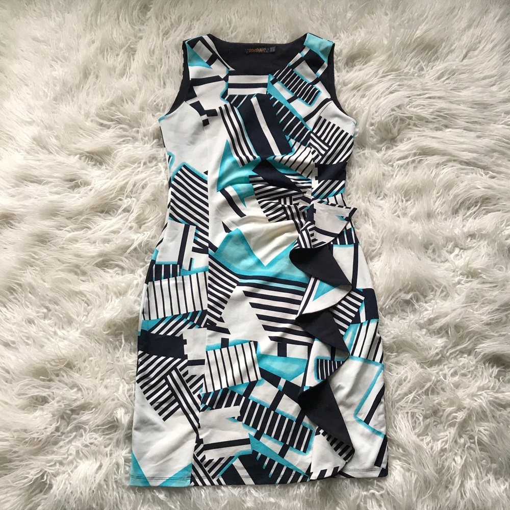 SAMSARA‎ BLUE WHITE GEOMETRIC RUCHED RUFFLE DRESS